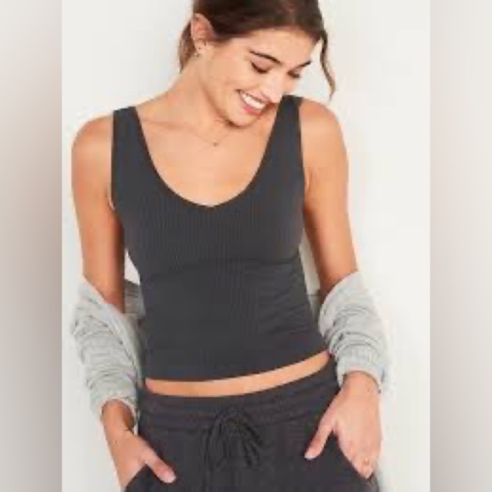 Old Navy Dark Gray Seamless Rib-Knit V-Neck Cropped Tank Top for Women